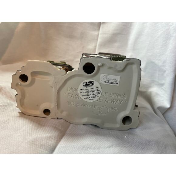 Dept 56 Dickens’ Village Oliver Twist Fagin’s Hide-A-Way #55522 1990 w/light Box - Picture 6 of 7